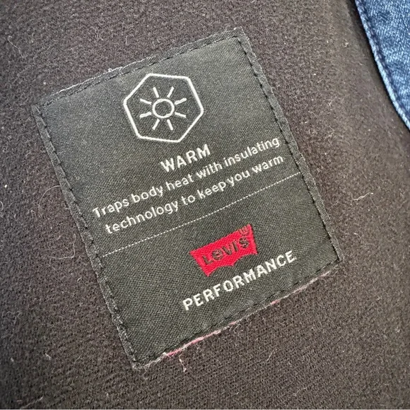 Levi’s Engineers Coat in Fleece-Lined Denim - Picture 10 of 13